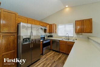 8640 N Chinaberry St in Tucson, AZ - Building Photo - Building Photo