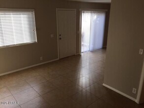 1261 N Granite Reef Rd in Scottsdale, AZ - Building Photo - Building Photo