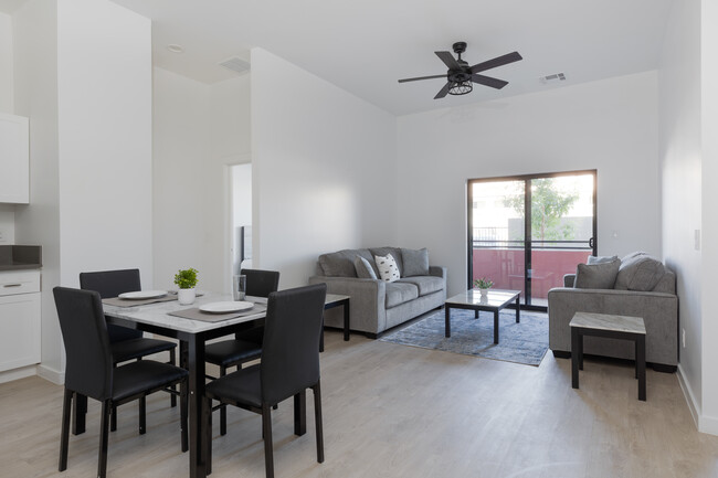 Apache Rock Apartments in Tempe, AZ - Foto de edificio - Interior Photo