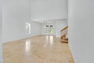 1011 Siena Oaks Cir E in Palm Beach Gardens, FL - Foto de edificio - Building Photo