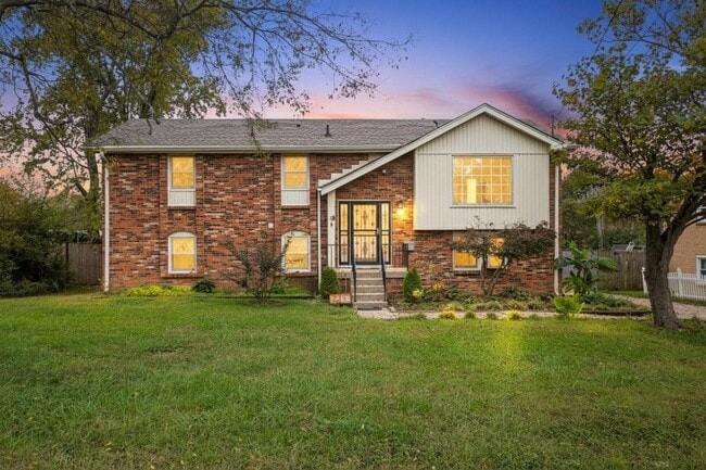 2909 Cherry Hills Dr