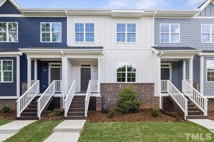 857 S Franklin St in Wake Forest, NC - Building Photo