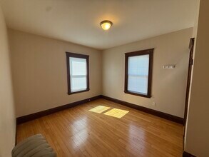 61 Frederick Ave, Unit 61 in Medford, MA - Building Photo - Building Photo