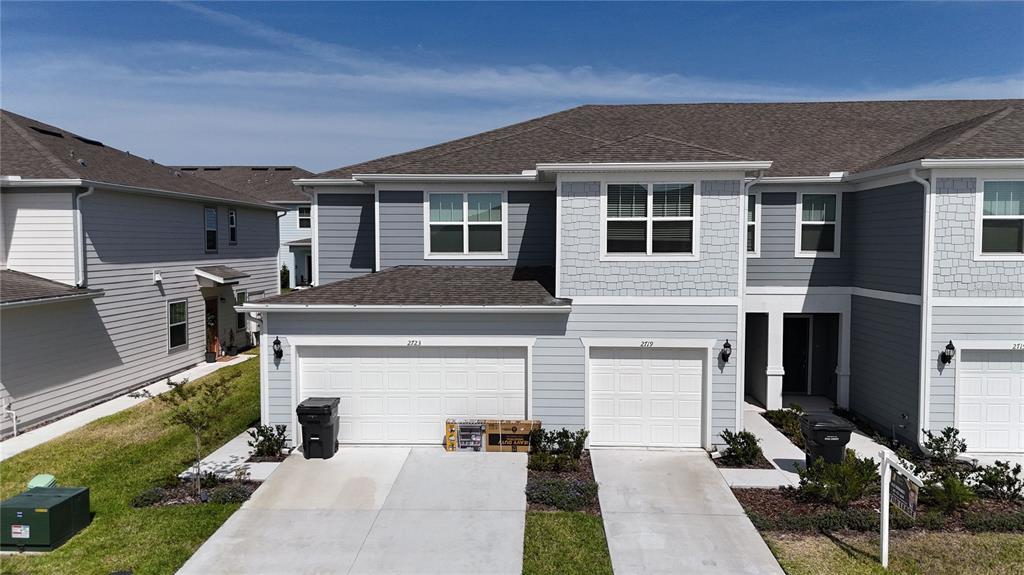 2719 Fetching Trl in Davenport, FL - Foto de edificio