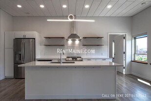 99 Franklin St, Unit 406 in Bangor, ME - Building Photo
