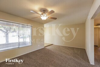 10612 N 47th Dr in Glendale, AZ - Building Photo - Building Photo