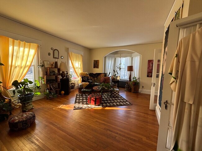 150 Crescent St, Unit 150