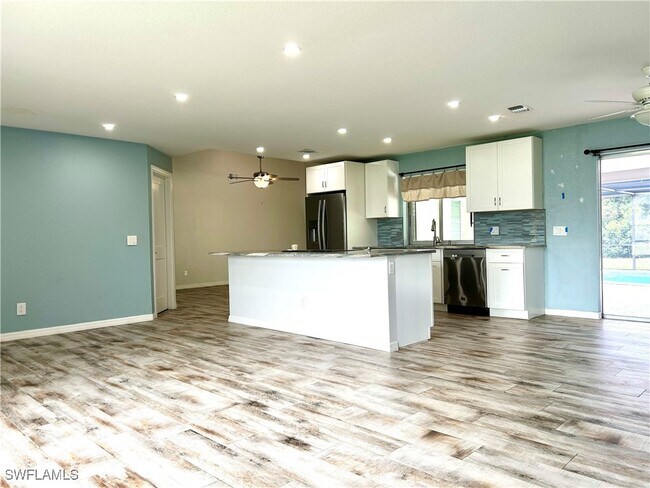 920 SE 23rd St in Cape Coral, FL - Building Photo - Building Photo