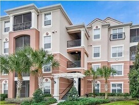 8304 Portofino Dr in Davenport, FL - Building Photo