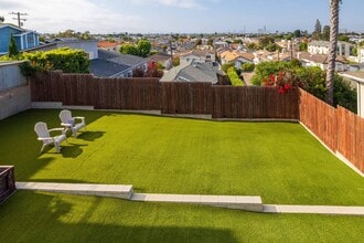 2407 Ripley Ave in Redondo Beach, CA - Building Photo - Building Photo