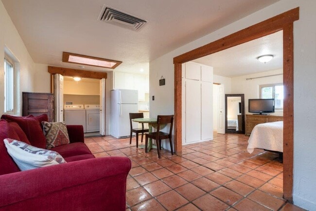 3506 Kathryn Ave SE in Albuquerque, NM - Building Photo - Building Photo
