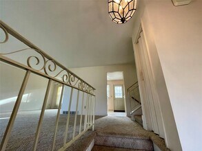 328 Chestnut Ln in Vestal, NY - Building Photo - Building Photo