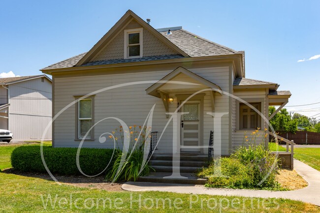 property at 406 SE 6th St