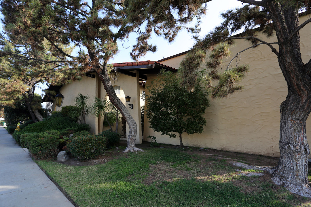 Casa Madera Terraza in El Cajon, CA - Building Photo