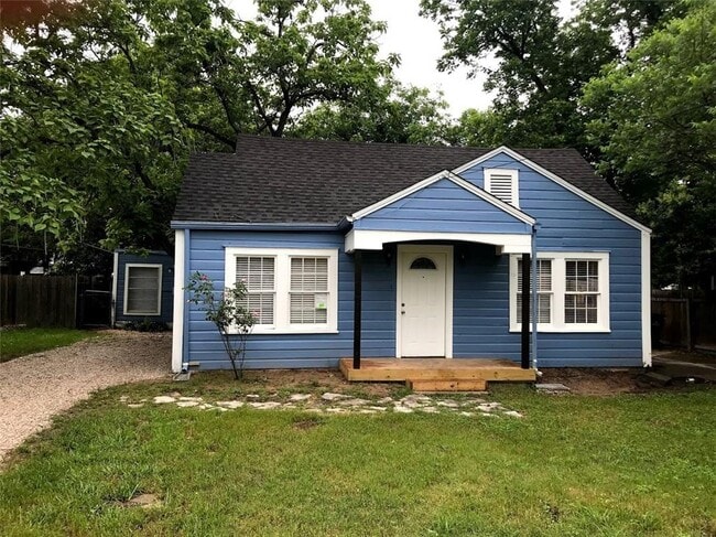 property at 710 W Lake Dr