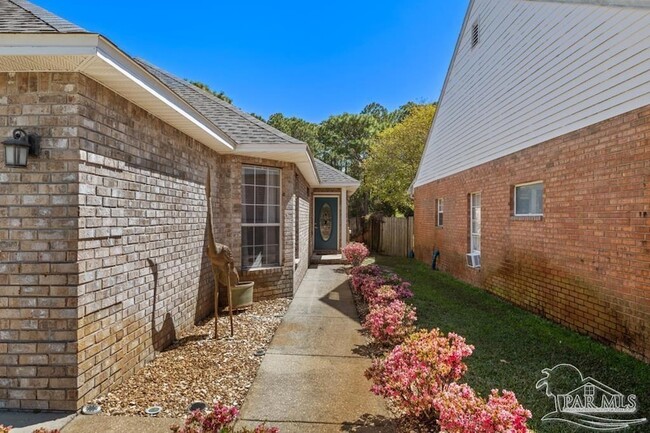 1344 Greenvista Ln in Gulf Breeze, FL - Building Photo - Building Photo