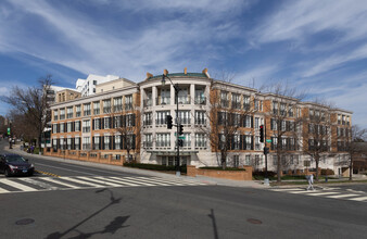 Georgetown Heights in Washington, DC - Foto de edificio - Building Photo