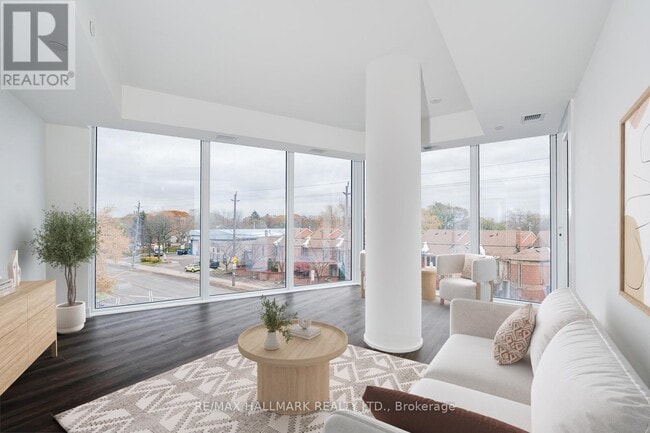 property at 2 Manderley Dr