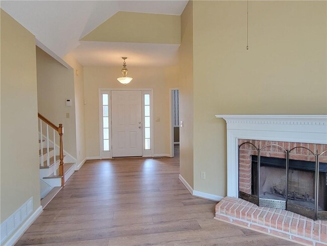 2110 Glenellen Dr NW in Kennesaw, GA - Building Photo - Building Photo