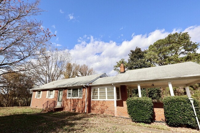 4038 Old Church Rd in Mechanicsville, VA - Building Photo - Building Photo
