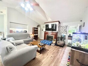 132 Wright Cir in Niceville, FL - Building Photo - Building Photo