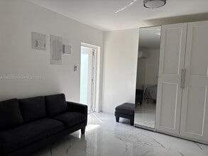 2347 NW 107th Ave in Sunrise, FL - Building Photo - Building Photo