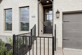 12537 Liberty Hl, Unit 48 in San Antonio, TX - Building Photo - Building Photo