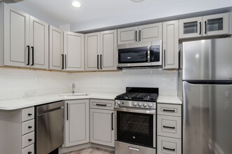 7606 N Eastlake Ter, Unit 2C in Chicago, IL - Building Photo - Building Photo