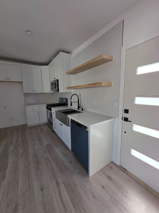 2895 Canal Ave in Long Beach, CA - Foto de edificio