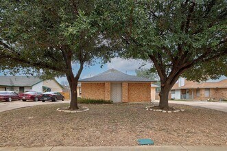 1314 Zephyr Ln in Round Rock, TX - Building Photo - Building Photo