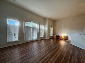 4244 Sonia Ct in Alexandria, VA - Foto de edificio - Building Photo
