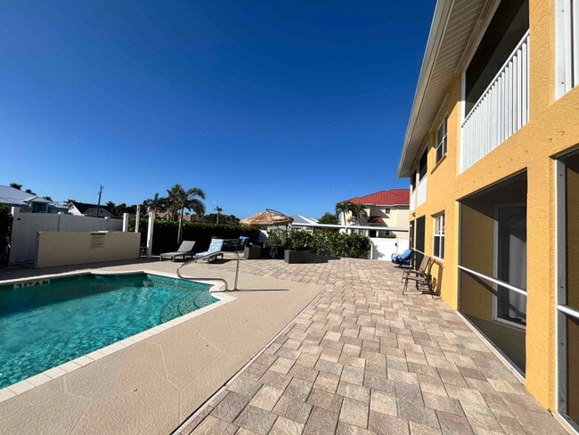 property at 5420 Chiquita Blvd S