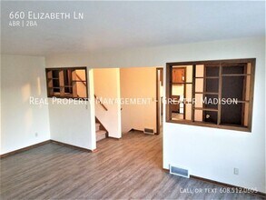 660 Elizabeth Ln in Sun Prairie, WI - Foto de edificio - Building Photo