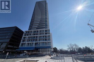 29 Green Trail Court in Toronto, ON - Building Photo