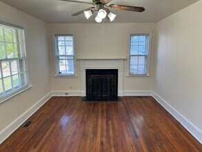 617 Ambassador St in Charlotte, NC - Building Photo - Building Photo