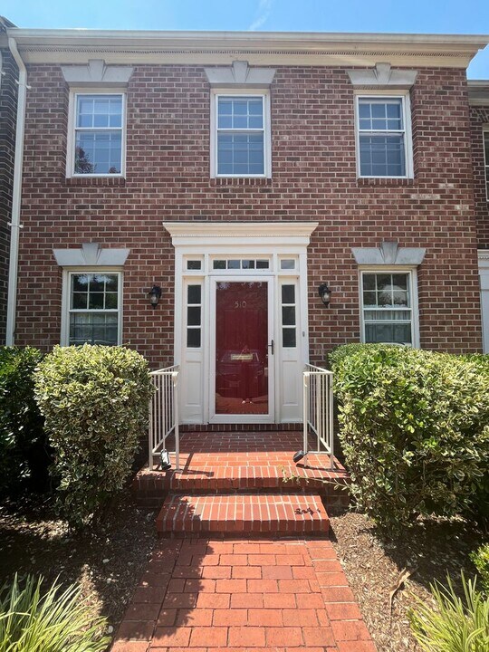 510 Tobacco Quay in Alexandria, VA - Building Photo
