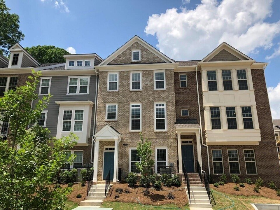 1969 Balboa Park Ln in Decatur, GA - Building Photo