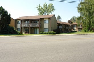 100 Washington St in Cheney, WA - Building Photo - Building Photo