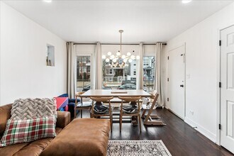 2735 N Mozart St in Chicago, IL - Building Photo - Building Photo