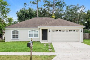 7180 Mauna Loa Blvd in Sarasota, FL - Building Photo
