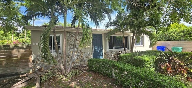 2601 SW 24th Ave in Miami, FL - Building Photo - Building Photo