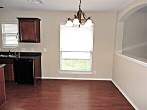 109 Cowboy Trail in Cibolo, TX - Building Photo - Building Photo