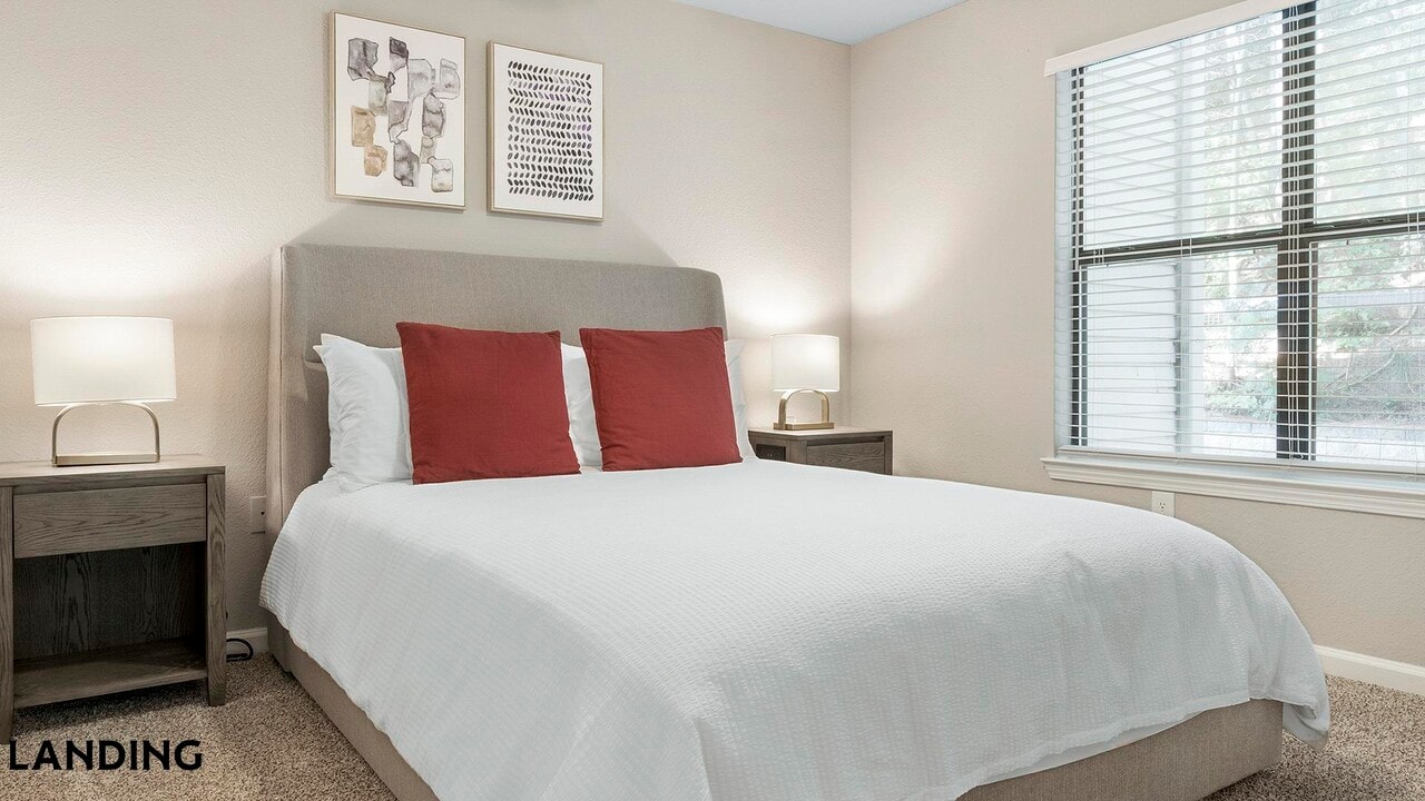 241 N Overlook Dr, Unit 1204 in Red Oak, TX - Foto de edificio