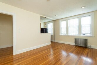 138 Highland Ave in Somerville, MA - Foto de edificio - Building Photo