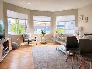 123 28th St in Newport Beach, CA - Building Photo - Building Photo