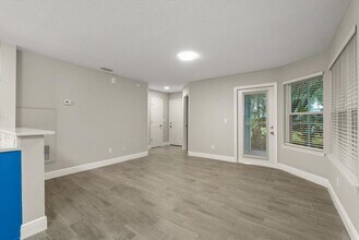 2592 Grassy Point Dr in Lake Mary, FL - Building Photo - Building Photo