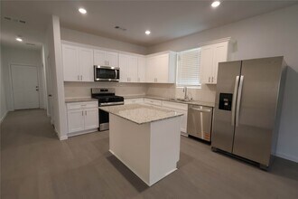 15369 Dapple Blf Ln in Conroe, TX - Building Photo - Building Photo