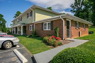 30 Allen Ave in Asheville, NC - Building Photo