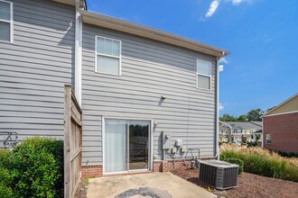 804 Arbor Gate Ln in Lawrenceville, GA - Foto de edificio - Building Photo