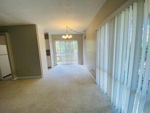 305 E Dakin Ave-Unit -12 in Kissimmee, FL - Building Photo - Building Photo